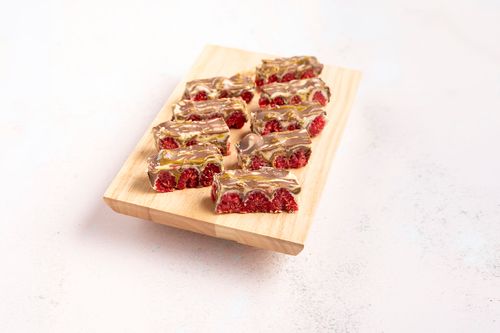 Vegan witte chocolade met pistache en goji