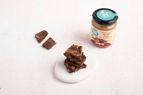 Chocoladerepen met Vanilla Date amandelpasta