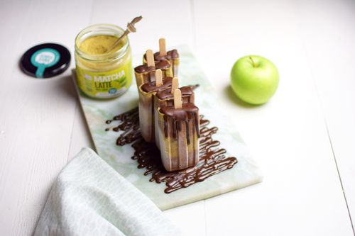 Marble matcha and cocoa popsicles