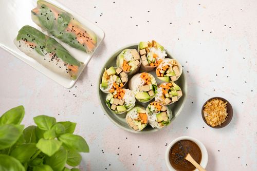 Vegan Vietnamese sping rolls with hoisin dip sauce