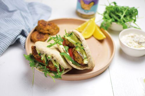 Pan de pita con falafel