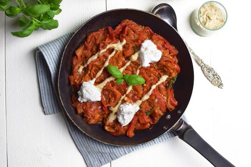 Shakshuka vegana con crema de coco