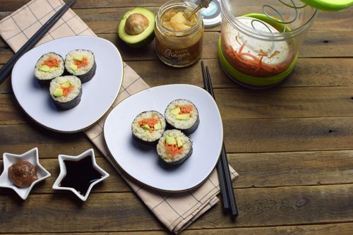 Sushis vegan épicés