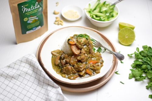 Mild seitan curry with matcha