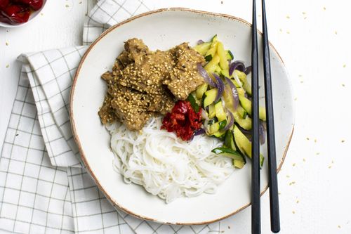 Nouilles thaï au seitan et sauce saté sucrée