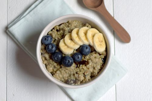 Oatmeal with hemp protein powder