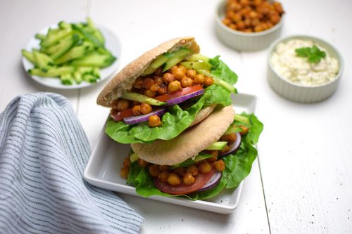 Pita techina with oven-baked chickpeas