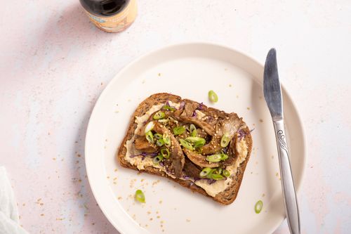 Eiweißbrot mit Austernpilzen